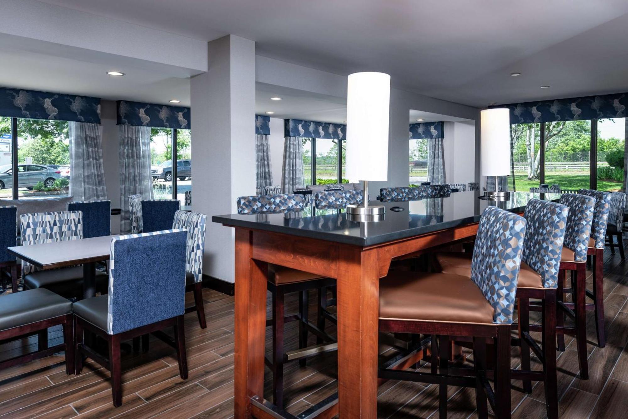 Hampton Inn Fall River/Westport North Westport Exteriör bild